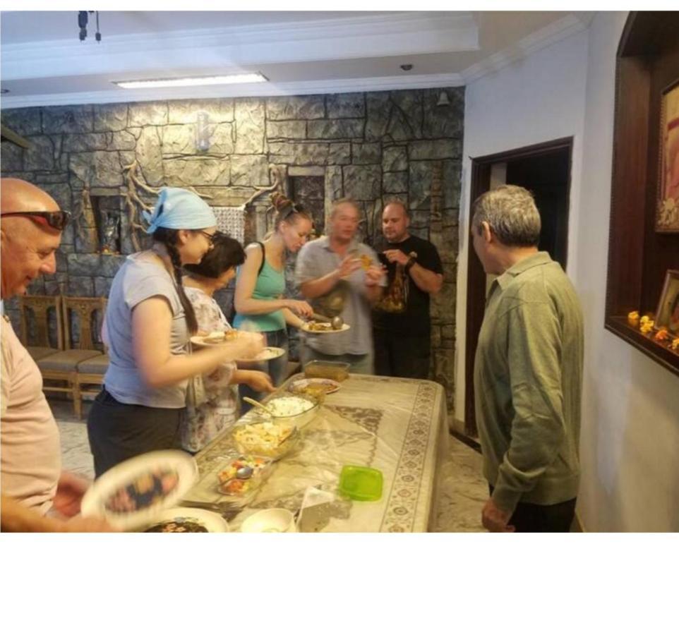 Sai Home Stay Bed & Breakfast- Near Tajmahal アーグラ エクステリア 写真