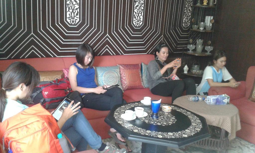 Sai Home Stay Bed & Breakfast- Near Tajmahal アーグラ エクステリア 写真